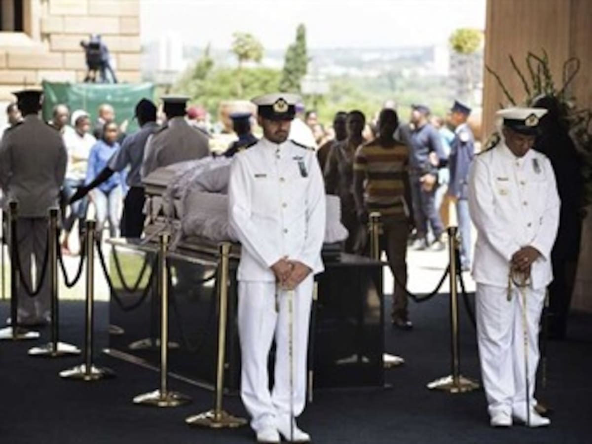 Intérprete del funeral de Mandela fue acusado de asesinato en 2003