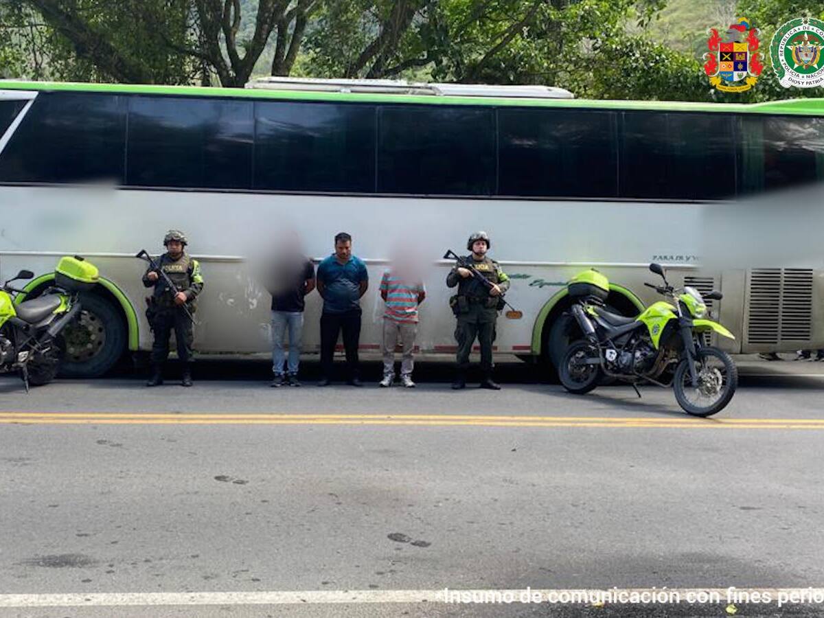 Hombre condenado por tráfico de drogas fue capturado cuando transportaba a 116 migrantes