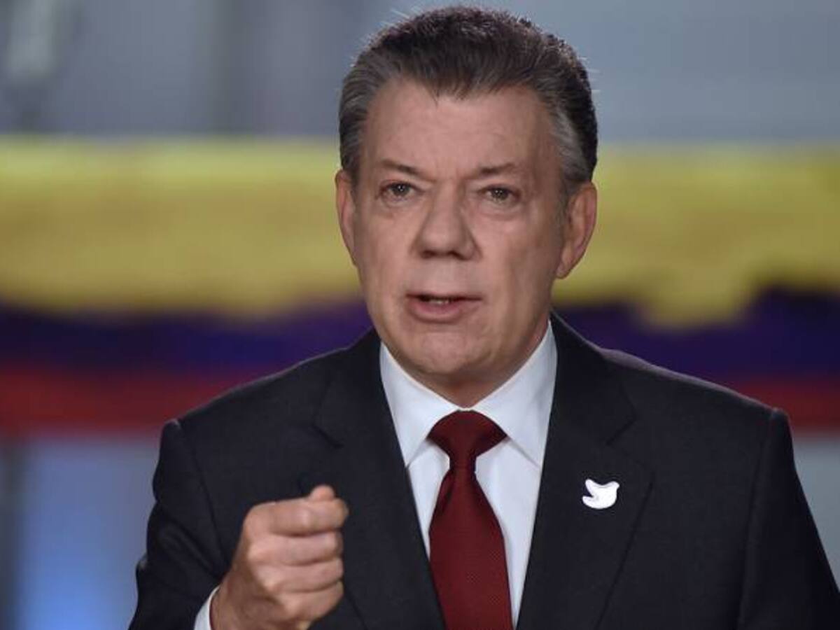 Santos celebra decisión de la Corte Constitucional de avalar "Fast Track"