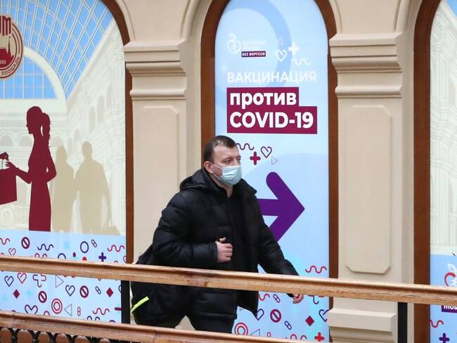 Centro de vacunación en Rusia