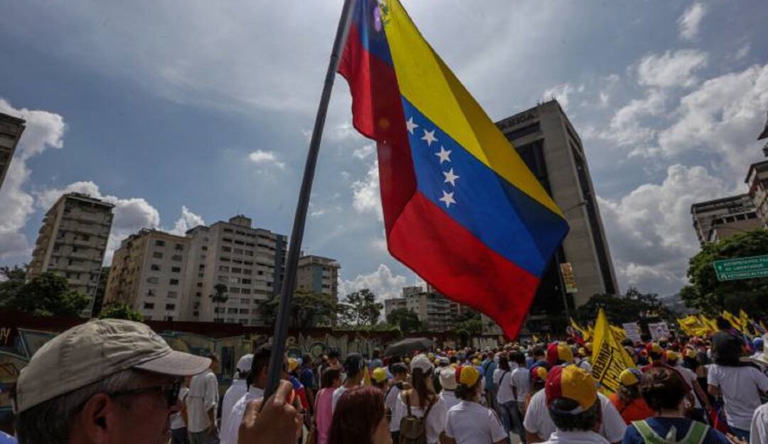 Venezolanos.