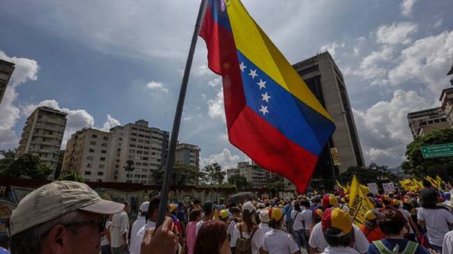 Venezolanos.
