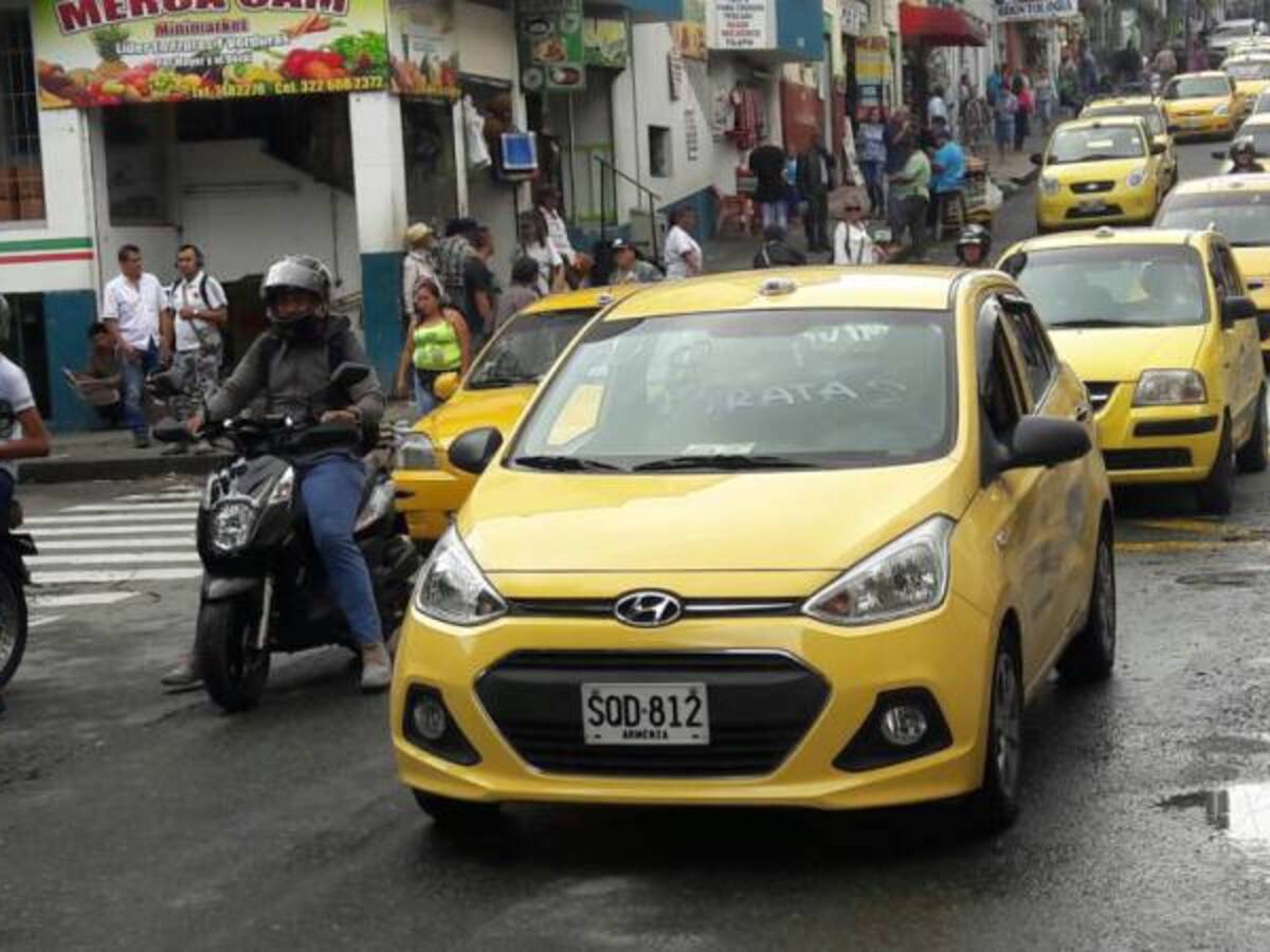 A un taxista de Armenia le cortaron la cara con un cuchillo por robarlo