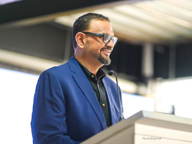 ¿Quién es Gustavo Acevedo? 20 años de trayectoria a ser el alcalde más seguido de El Salvador