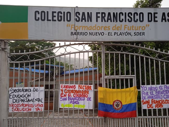 Colegios de Santander en paro, no tienen profesores