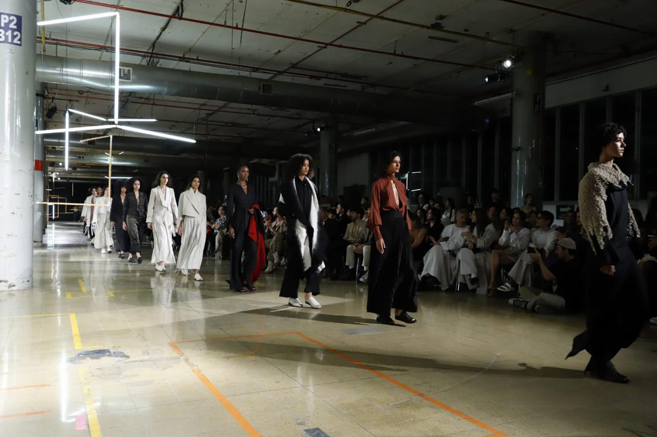 Colombiamoda 2024, desfile inaugural. Cortesía: INEXMODA