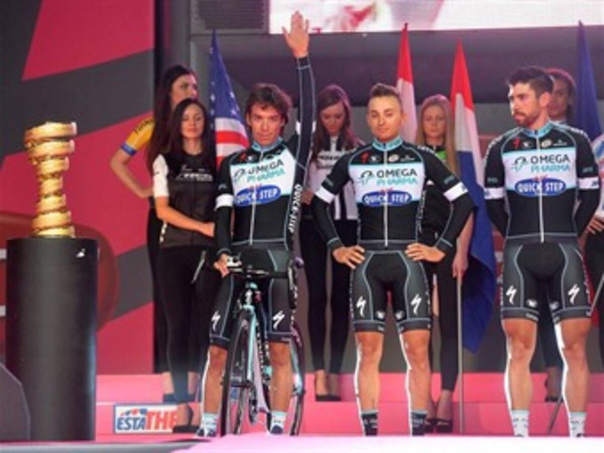 Rigoberto Urán y Omega quedan segundos en la etapa inicial del Giro