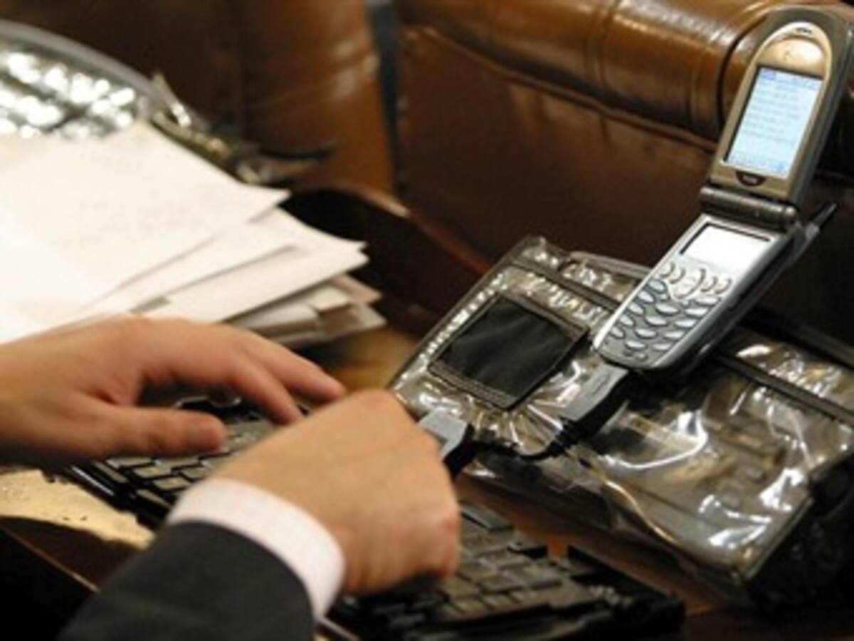 Víctimas de chuzadas del DAS pedirán reunión urgente con Fiscal General