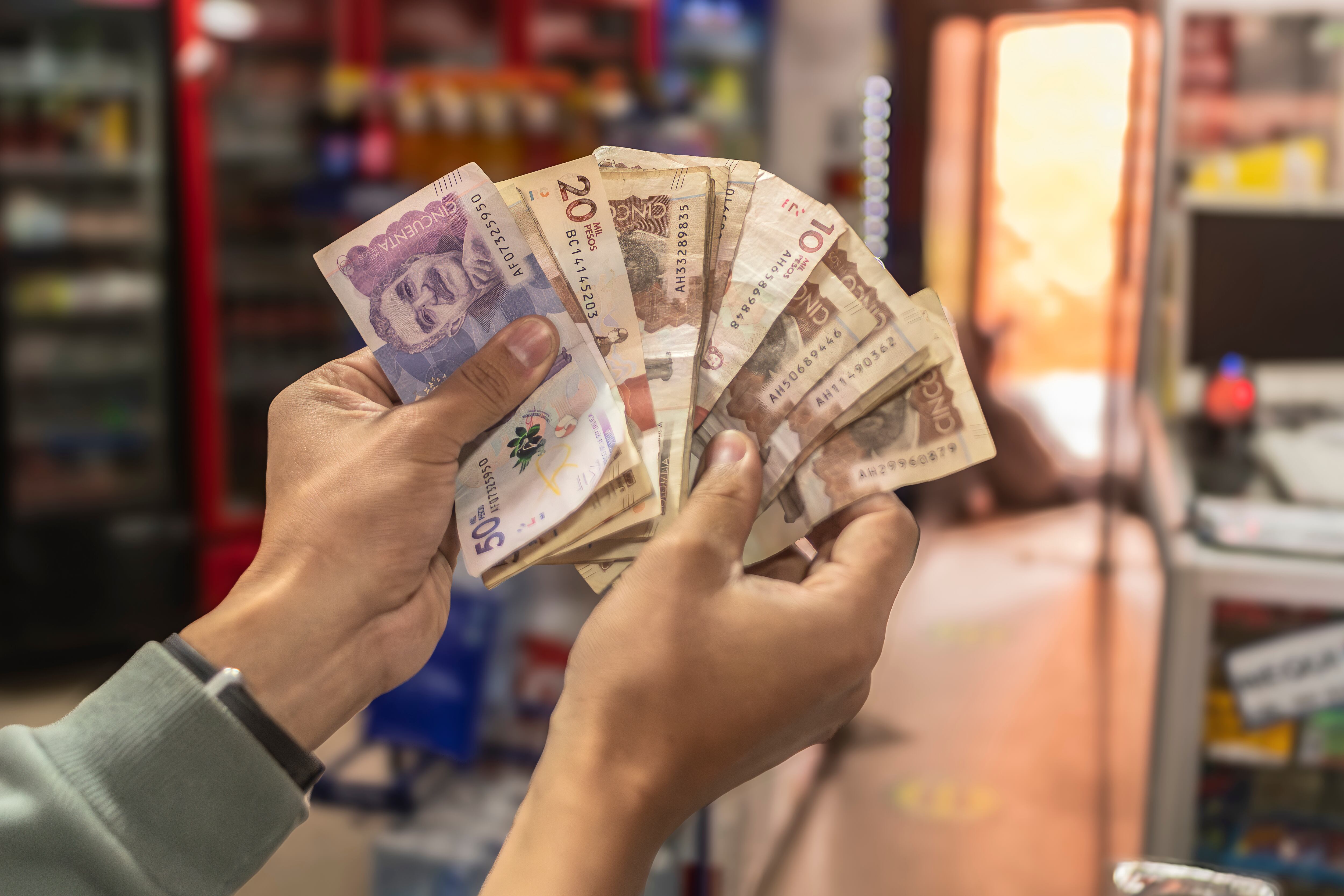 Créditos de la Alcaldía de Bogotá 'gota a gota'. Imagen de referencia vía Getty Images