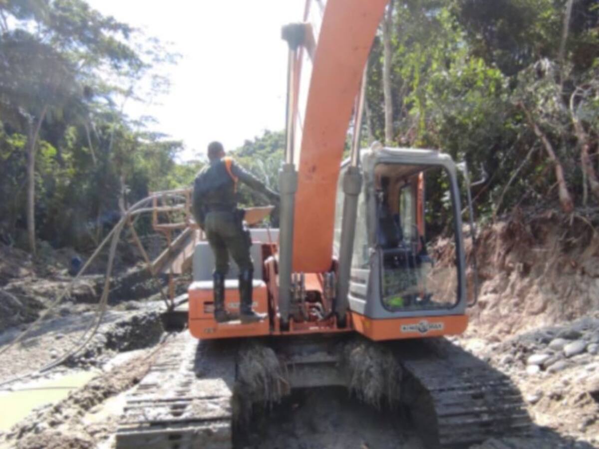 Seis personas capturadas por practicar minería ilegal en Victoria, Caldas