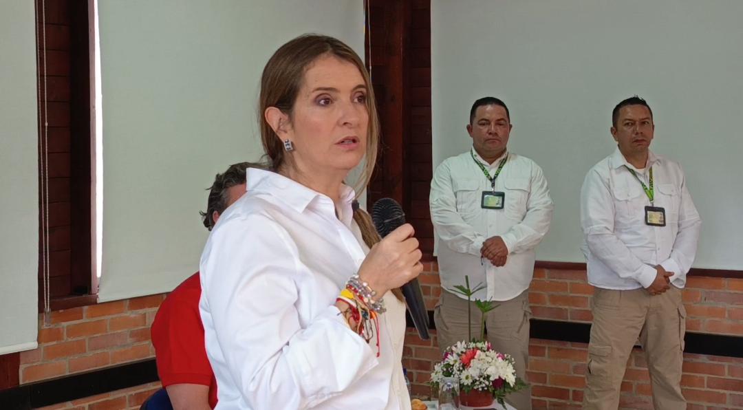 En el municipio de Paipa, Paloma Valencia se comprometió a fortalecer el sector minero de Boyacá / Foto: Caracol Radio.