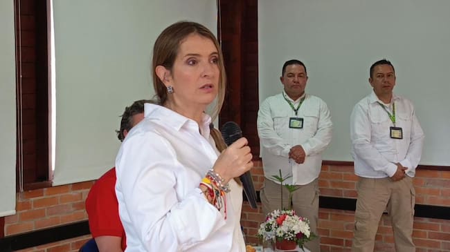 En el municipio de Paipa, Paloma Valencia se comprometió a fortalecer el sector minero de Boyacá / Foto: Caracol Radio.
