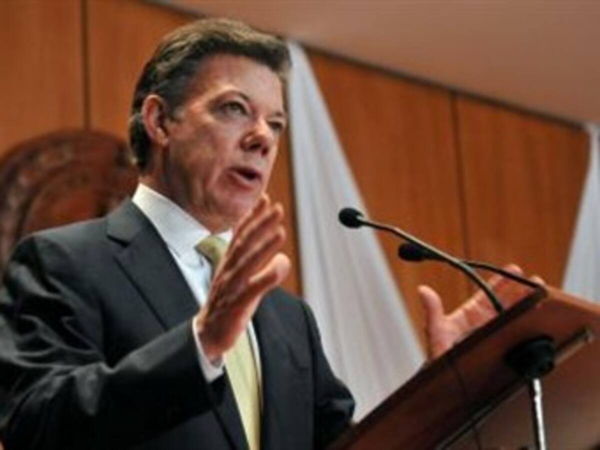 Encuesta revela que los colombianos no apoyarían reelección de Santos