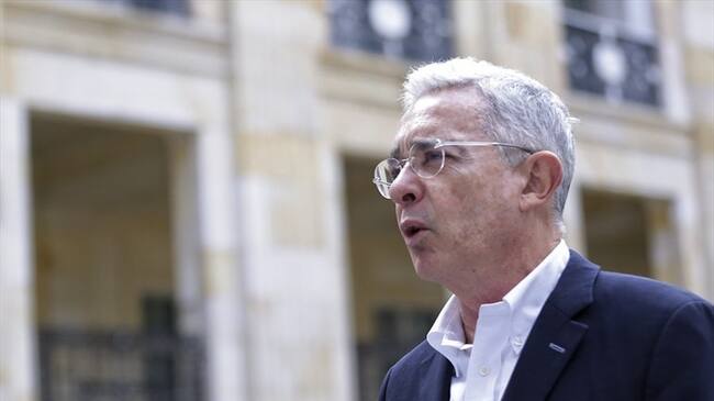 ¿Qué opina sobre la orden de medida de aseguramiento contra Álvaro Uribe?. Foto: Colprensa