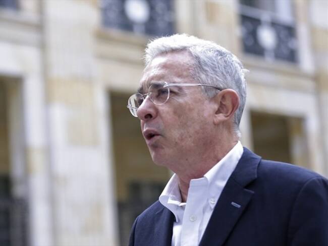 ¿Qué opina sobre la orden de medida de aseguramiento contra Álvaro Uribe?. Foto: Colprensa