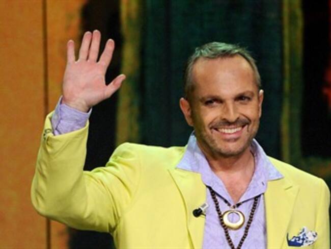 Miguel Bosé lanza un mensaje de paz desde el escenario