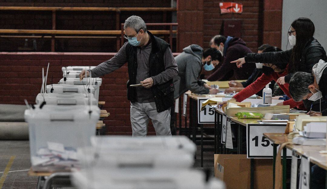 Sube intención de colombianos de vacunarse contra el COVID-19