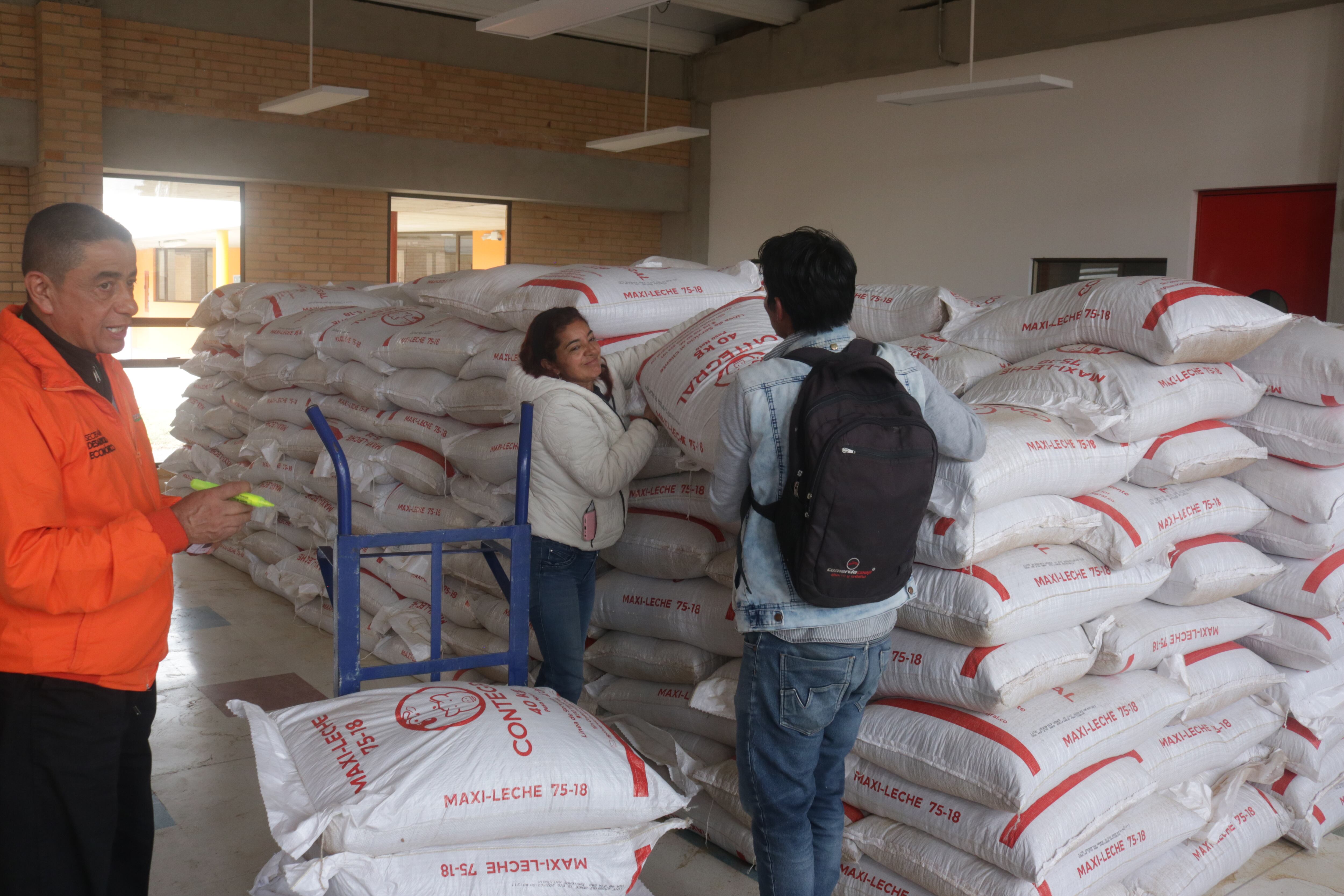 Entrega de insumos en Tocancipá.