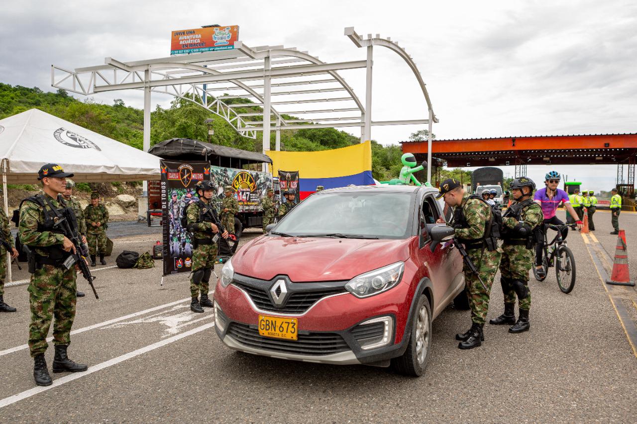 La invitación a los viajeros que recorren el Huila y que disfrutan de sus destinos turísticos, a cumplir y acatar las normas de tránsito.
