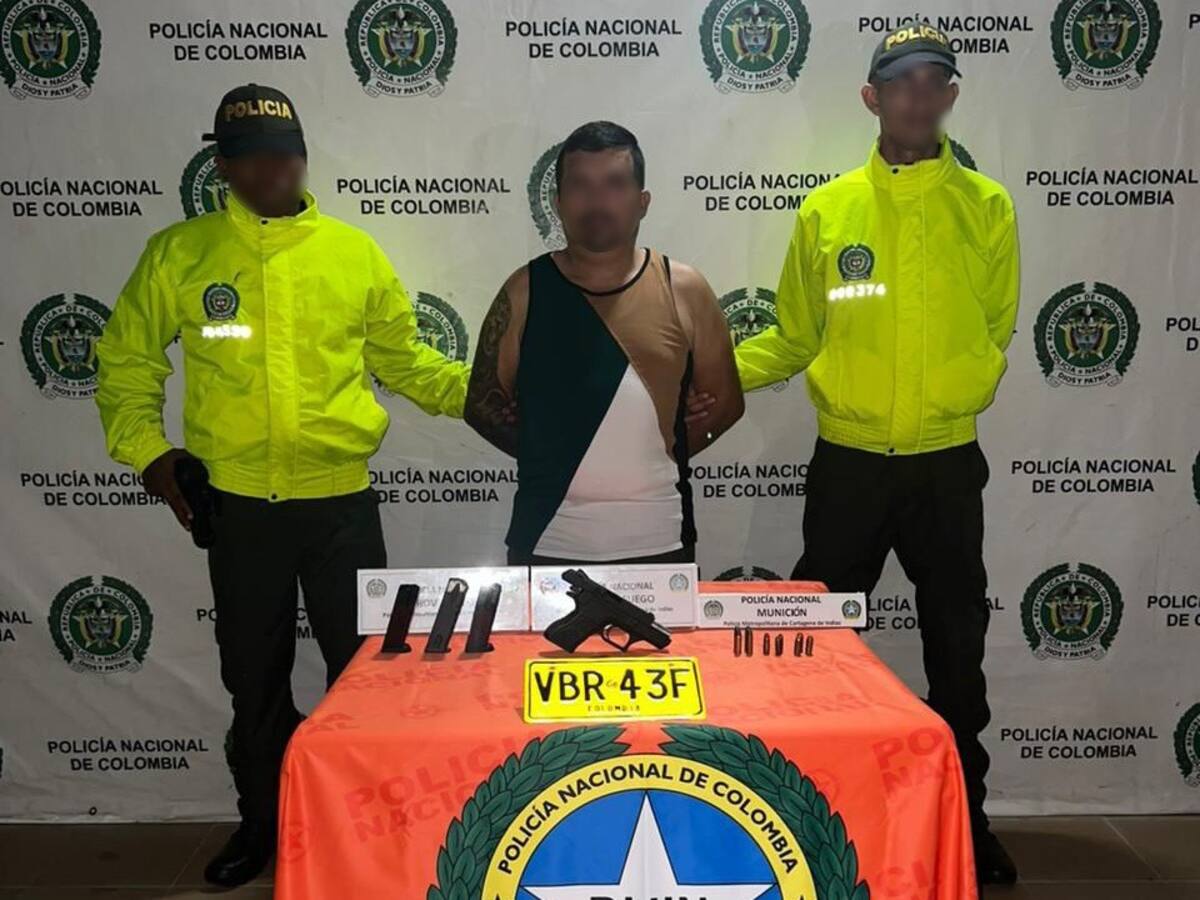 Cayó ‘El Paisa’, con una pistola, tres cargadores y una placa falsa en Cartagena