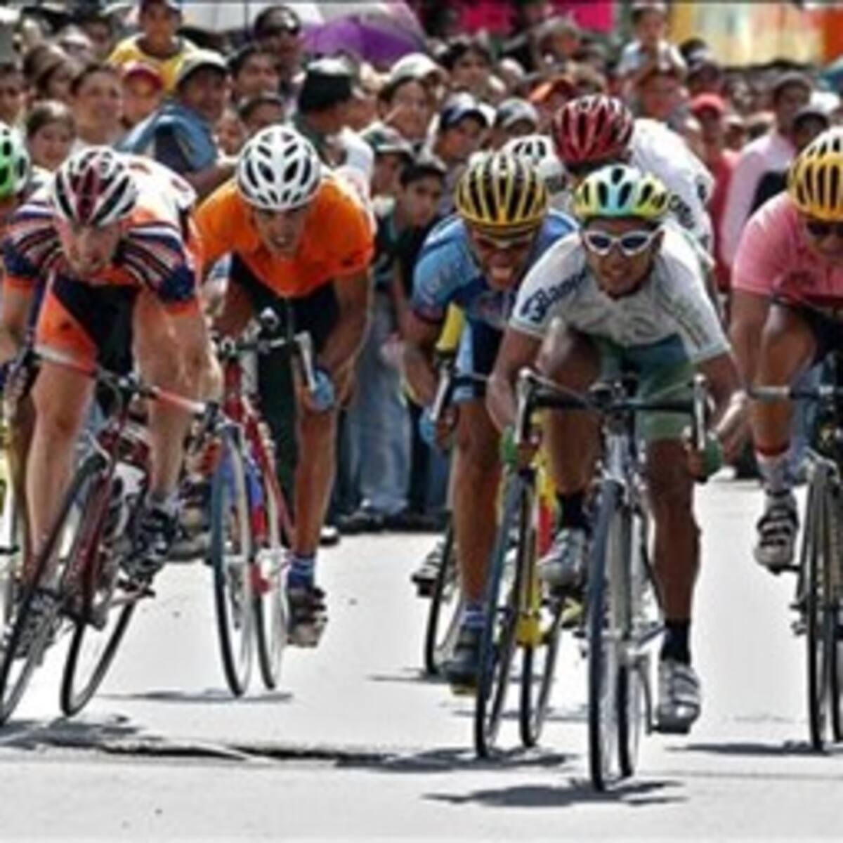 Colombia domina tabla americana de la UCI