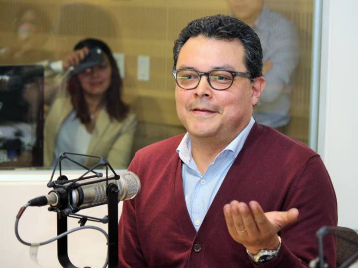 La representación personal y no de partidos en el Gobierno no es nueva: Viveros