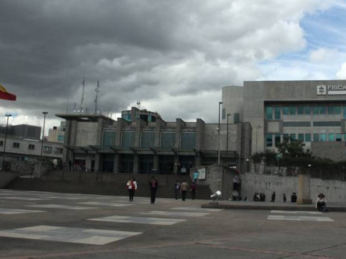 Fiscalía imputará cargos a dos gobernadores