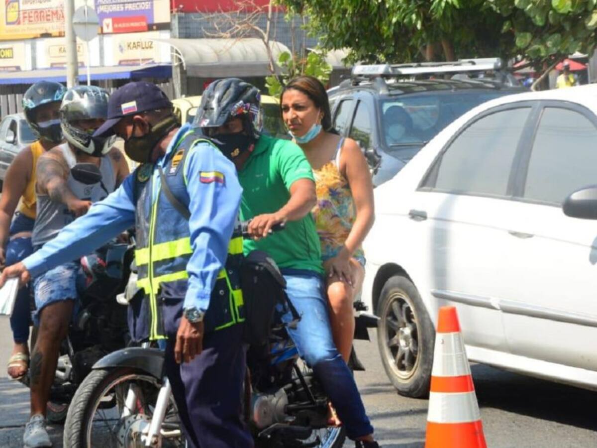 En Cartagena 116 comparendos por violar nueva normativa del uso del casco