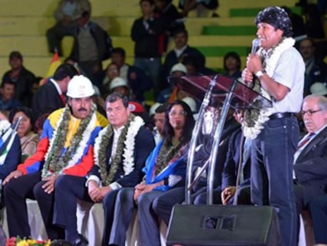 Evo Morales cerraría embajada de EE.UU. en Bolivia para evitar una &quot;conspiración&quot; interna