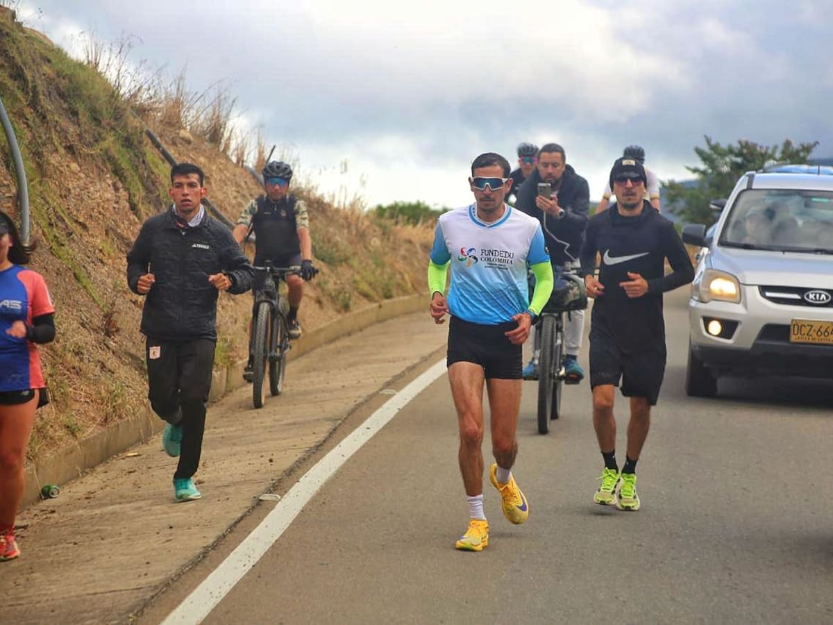 El boyacense que corrió 210 km sin parar por una causa solidaria