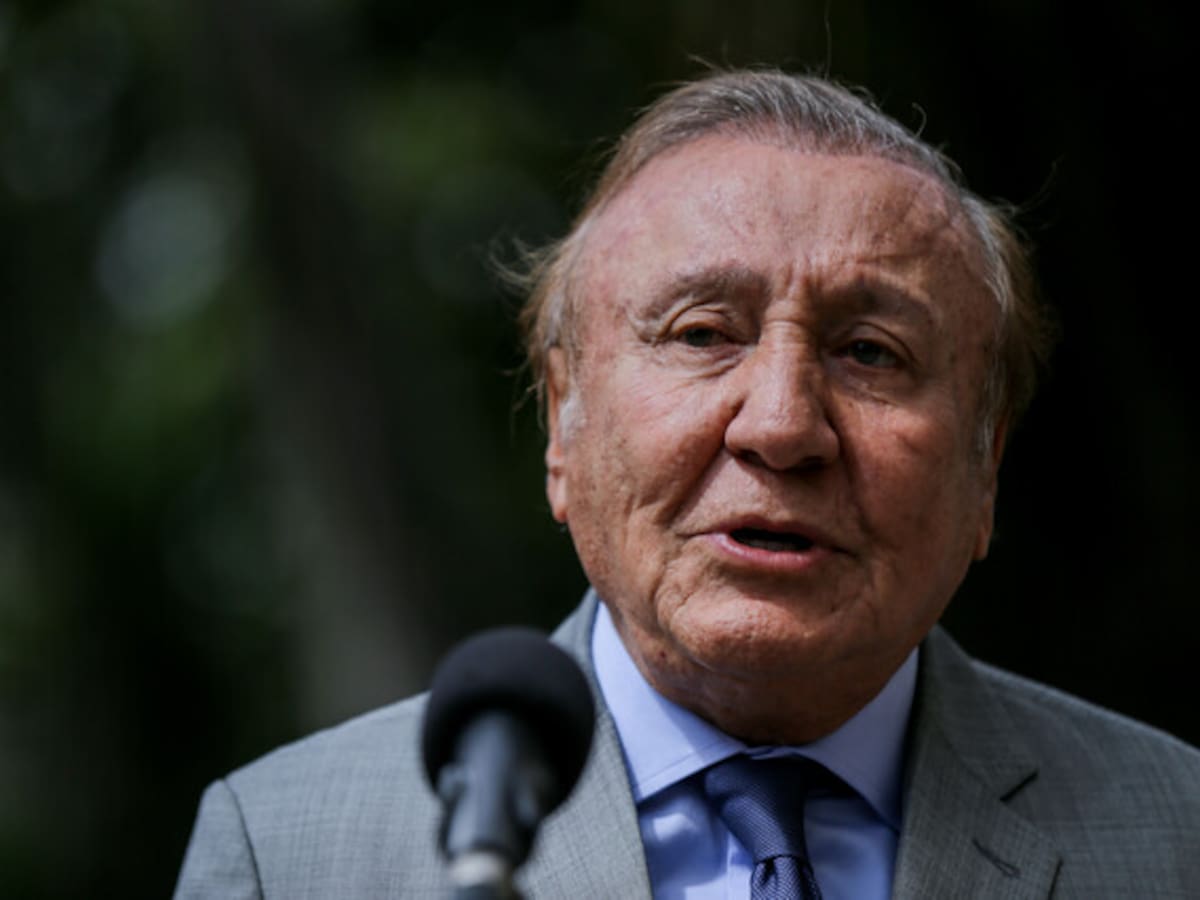 Rodolfo Hernández está hospitalizado en el Hospital Internacional de Colombia