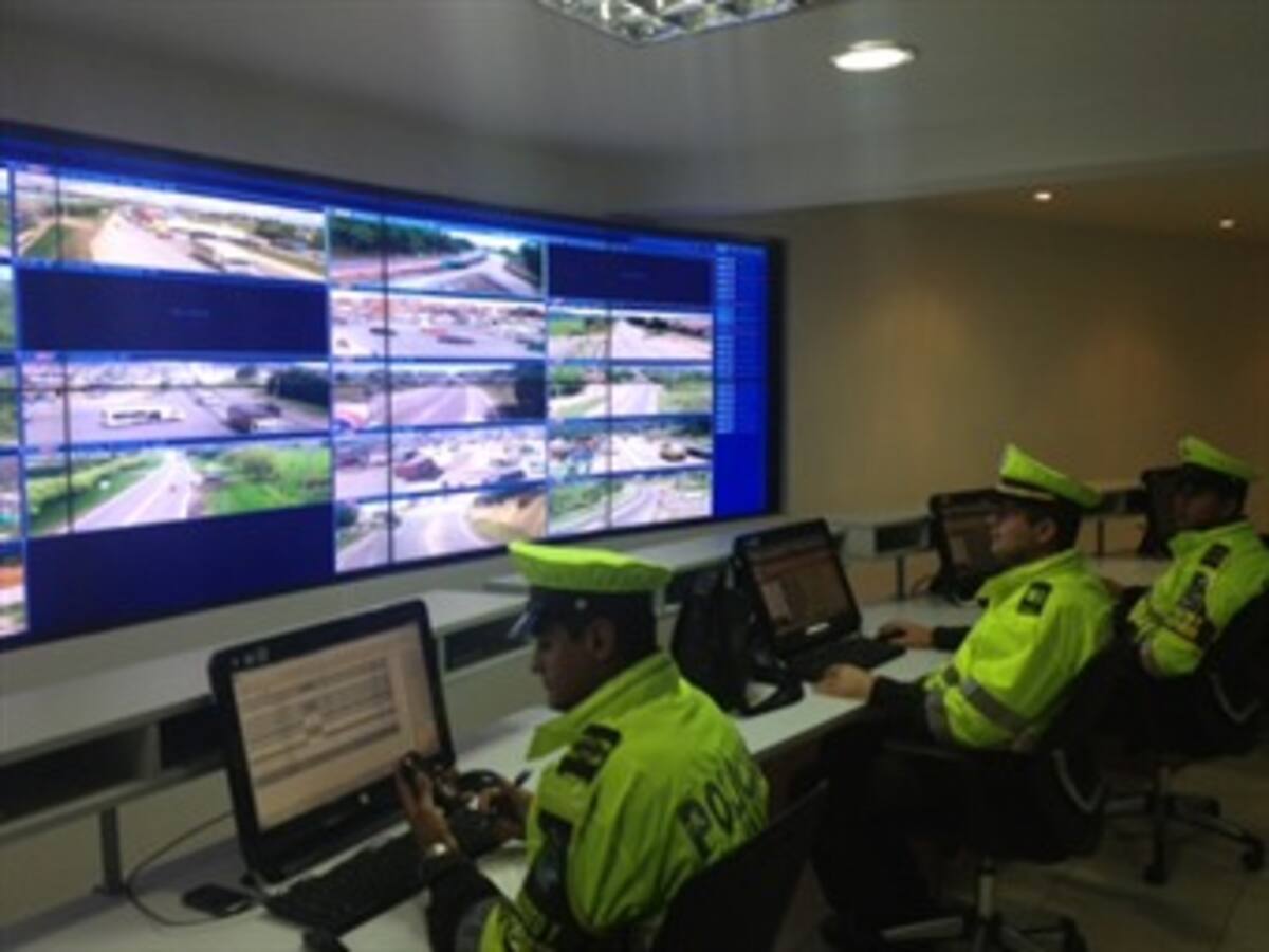 Organismos de emergencia de Bogotá buscan a una mujer desaparecida