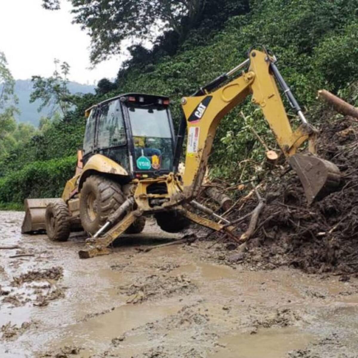 Quindío cuenta con 12 máquinas para atender las emergencias por lluvias