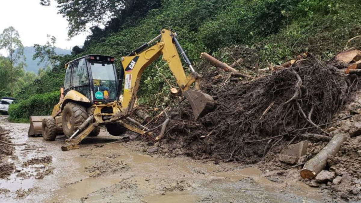 Quindío cuenta con 12 máquinas para atender las emergencias por lluvias