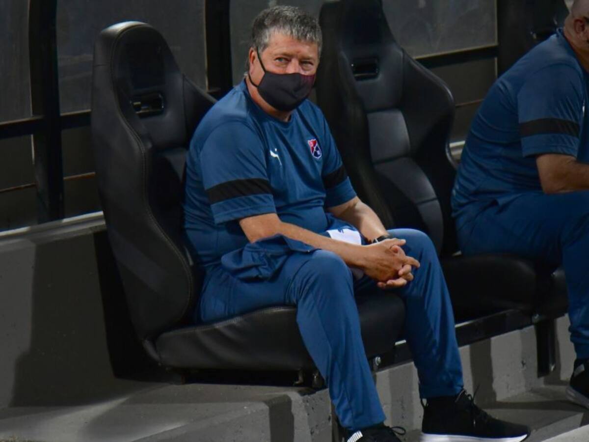 'Bolillo': "La cabeza de los jugadores de fútbol ahora está en otro lado"