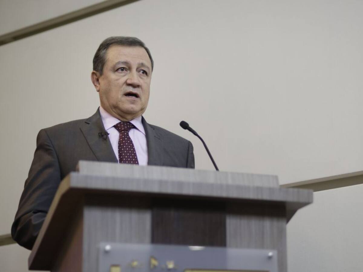 Comisión de Ética investigará la "última jugadita" del senador Macías