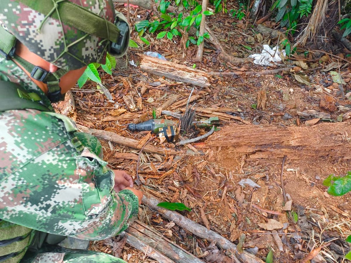 El ejército destruyó tres explosivos encontrados en vereda Las Manuelas de Segovia