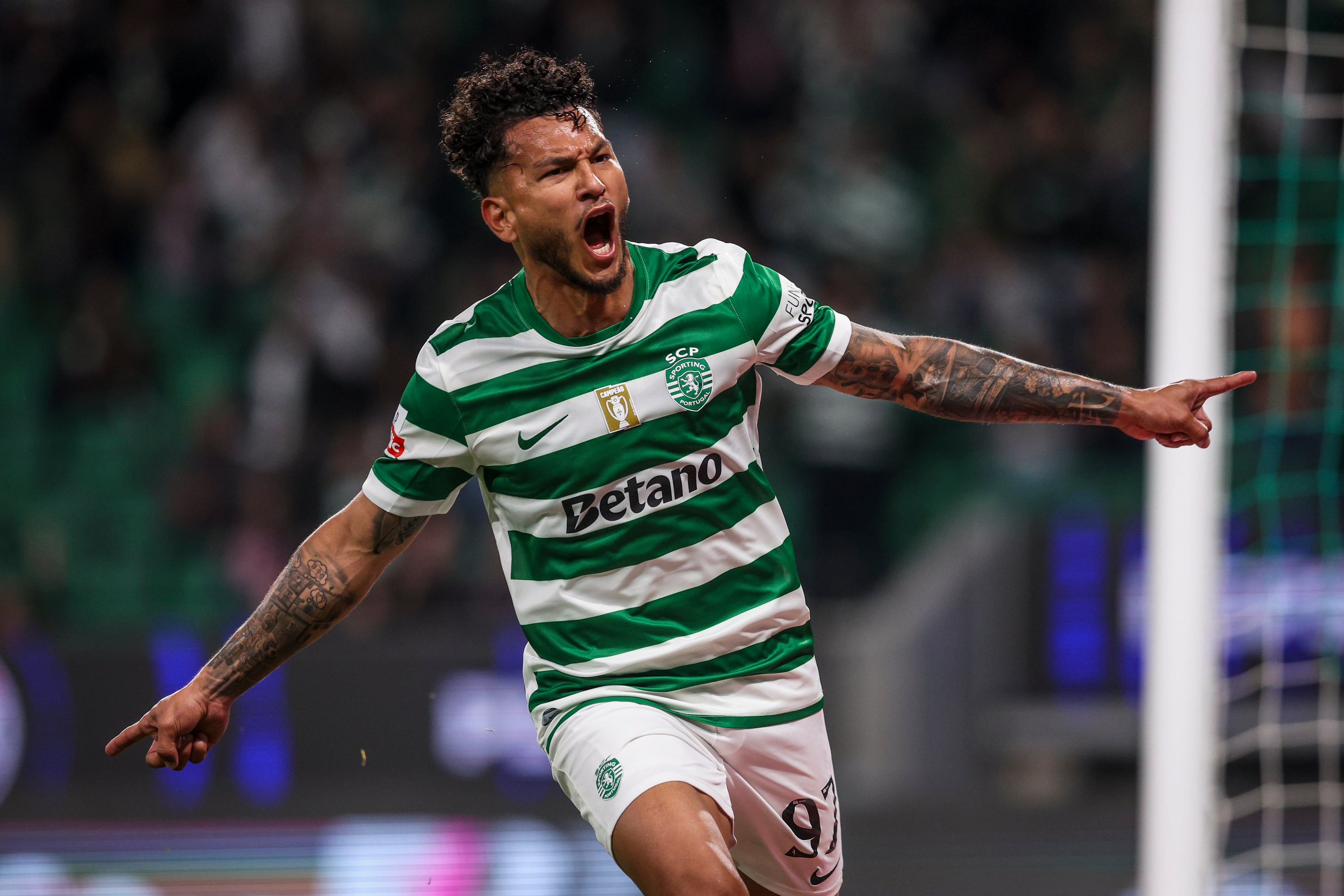 LISBON, PORTUGAL - APRIL 29: Luis Suarez of Sporting CP celebrates scoring Sporting  CP goal during the Primeira Liga match between Sporting CP and CD Tondela at Estadio Jose Alvalade on April 29, 2026 in Lisbon, Portugal. (Photo by Carlos Rodrigues/Getty Images)