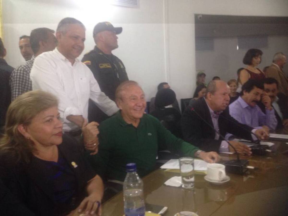 Nuevo alcalde pidió facultades especiales por un año al concejo