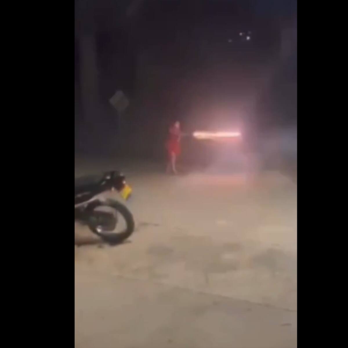 Fueron identificadas y multadas tres jóvenes mujeres que se lanzaron luces de Bengala en Remedios