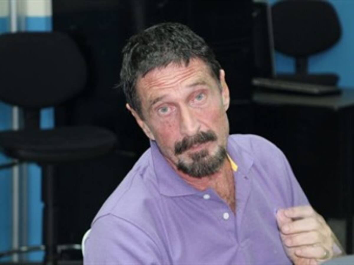 Detienen al estadounidense McAfee en Guatemala por entrar ilegalmente al país