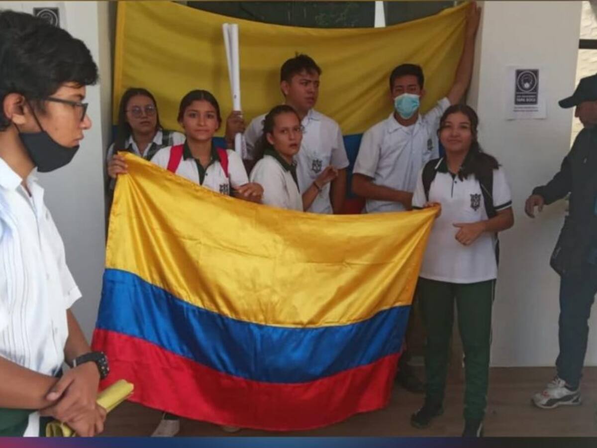 Paro estudiantil por daños en colegio de Lebrija
