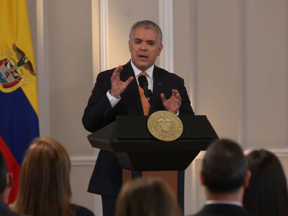 Duque expresa apoyo al presidente ucraniano Volodímir Zelenski