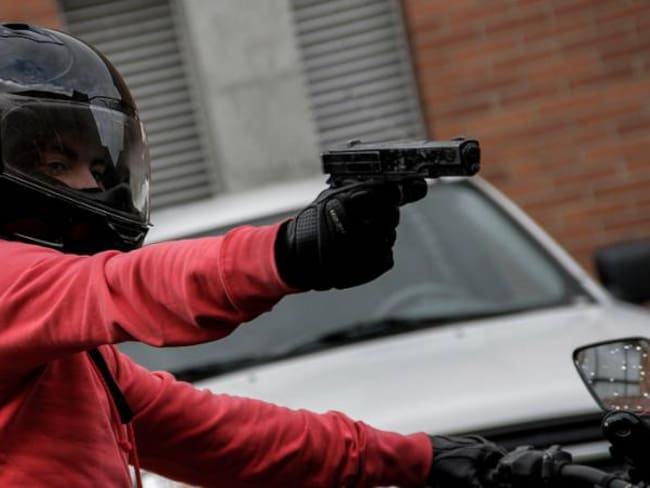 Hombres en moto le dispararon a un policía en el occidente de Bogotá
