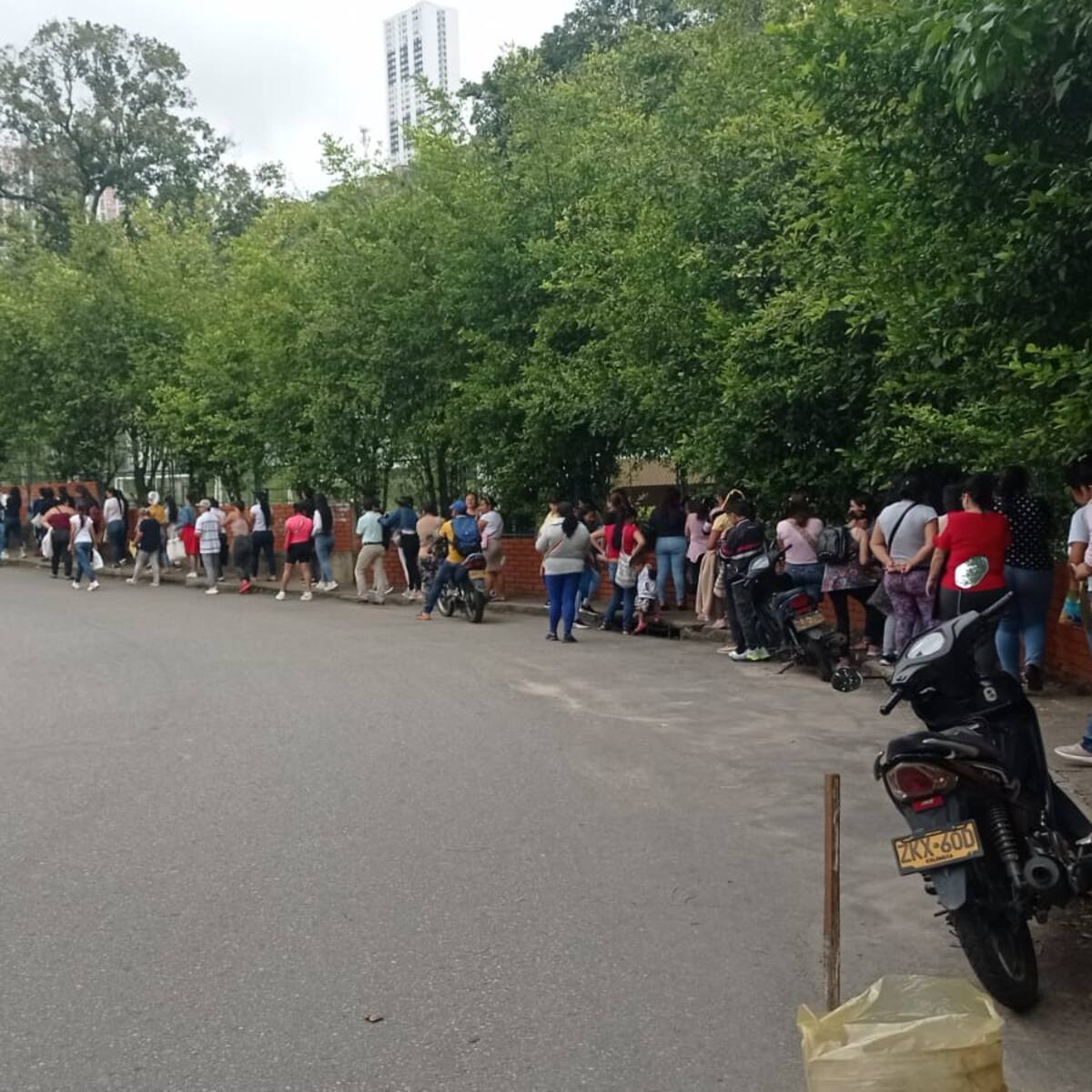 Largas filas para preinscribirse al programa de Familias en Acción