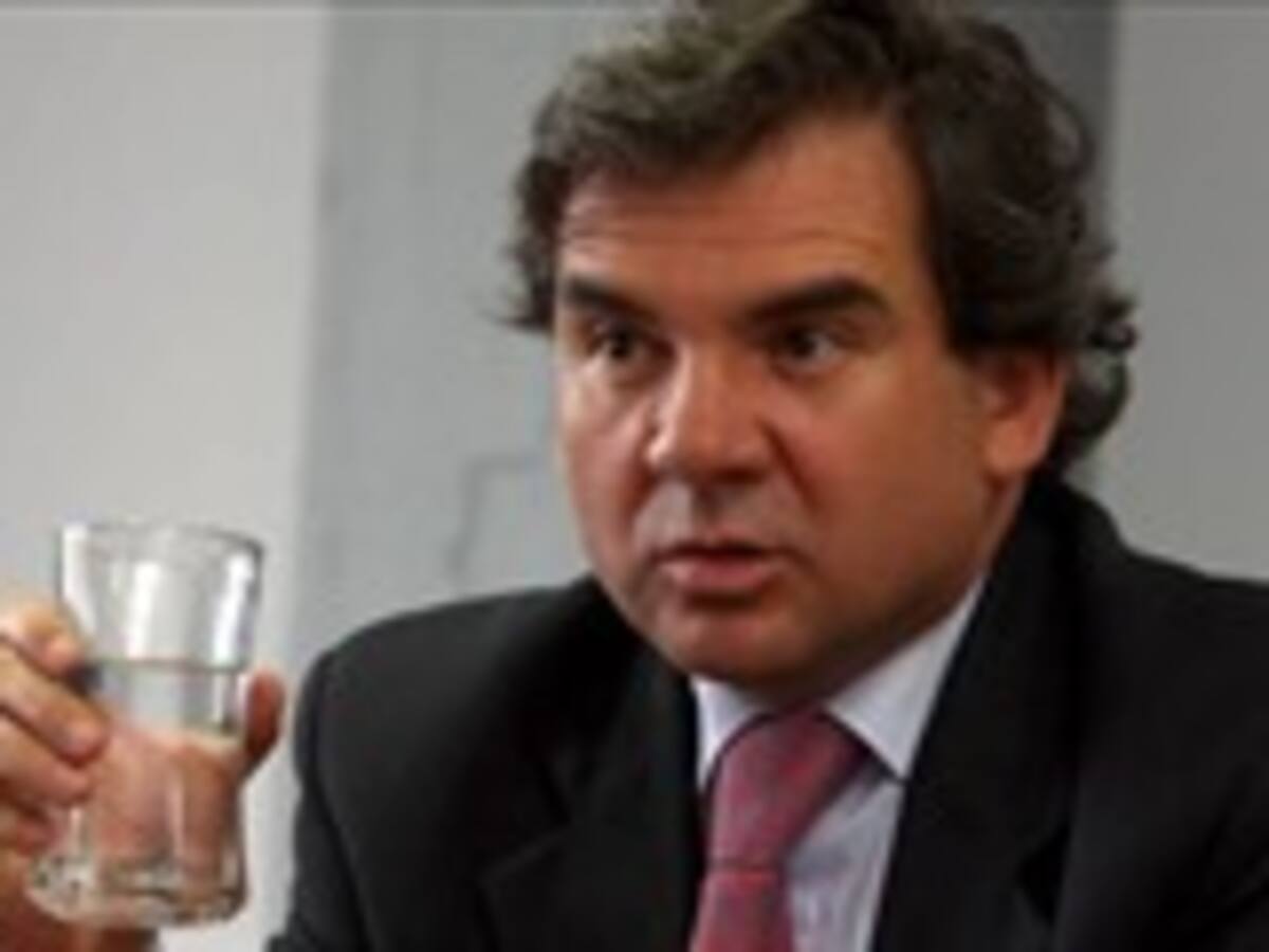 Presidente de la Cámara analiza el choque de poderes por culpa de las 'chuzadas telefónicas'