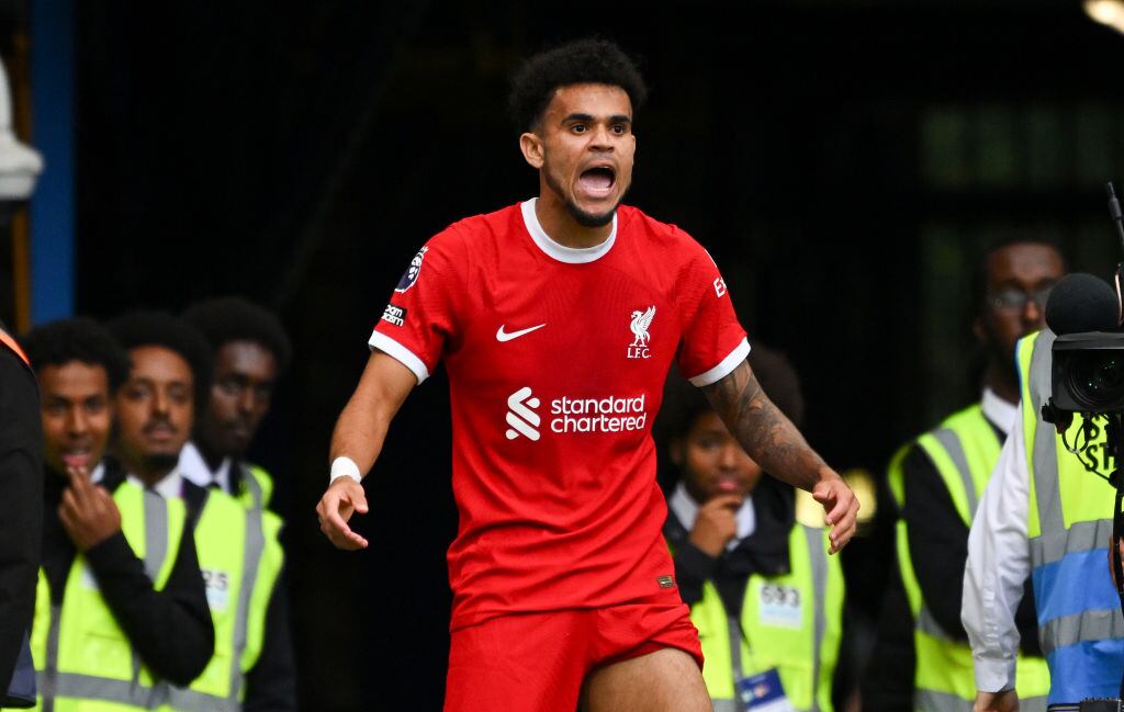 Luis Díaz puso el primer gol del Liverpool en la temporada (Photo by Clive Mason/Getty Images)