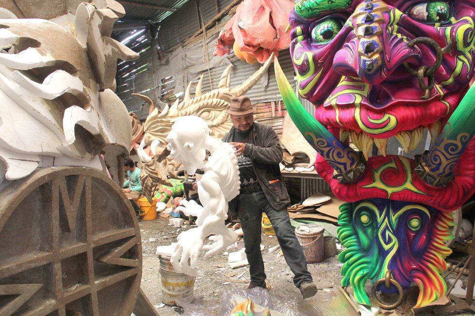 Artesano del Carnaval. Foto: Cortesía