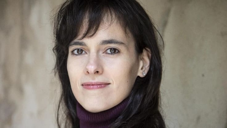 Hay que preguntarnos cuánta vigilancia aguanta la democracia: Carissa Véliz