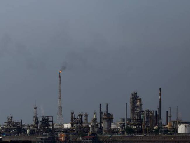 El petróleo mexicano, al borde del abismo